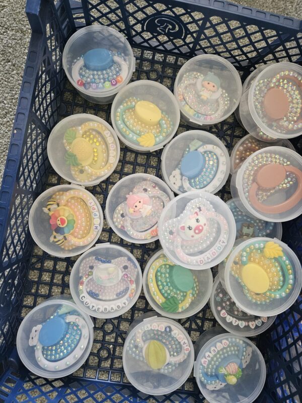 71 Custom deco pacifiers - Image 2